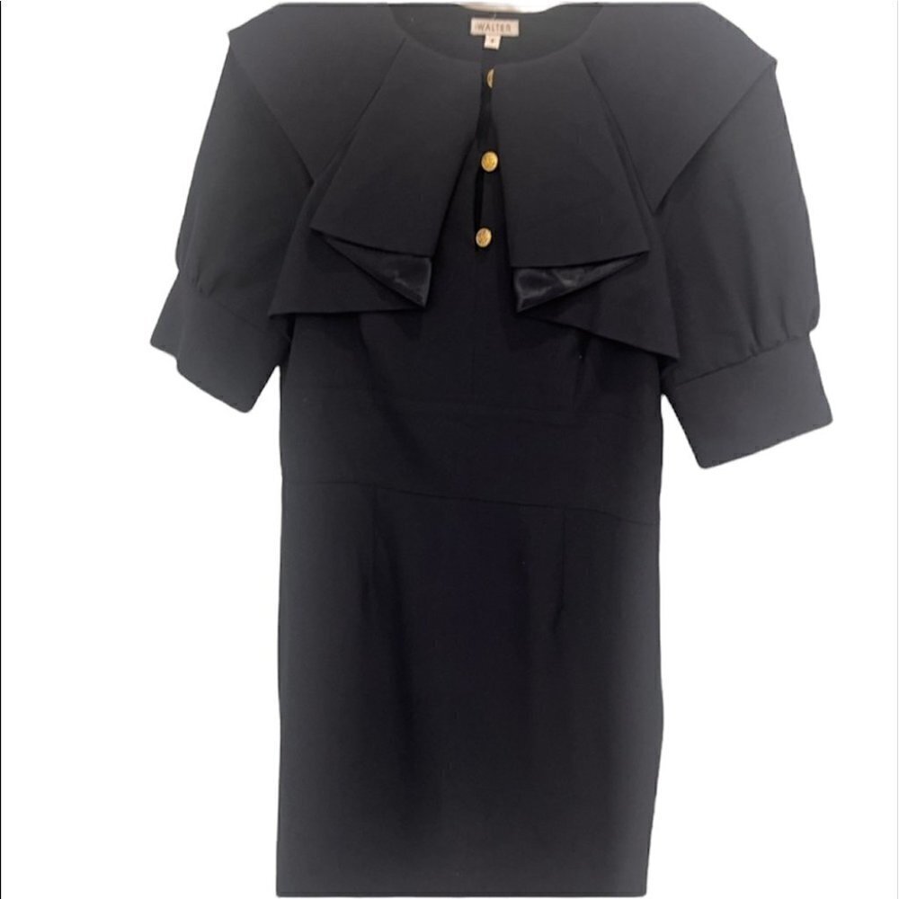 Walter Navy bleu short sleeve dress size 8. Gold boutons